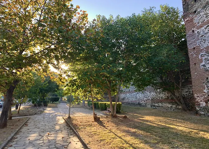 Gemuetliches In Ano Poli