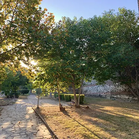 Gemuetliches In Ano Poli